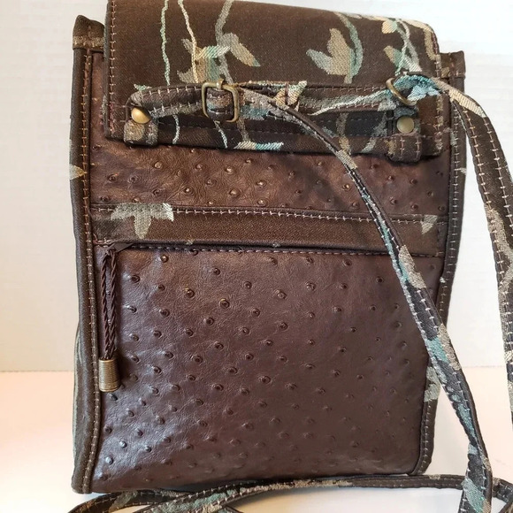The Tea Garden Womans Brown Faux Ostrich Leather/Floral Fabric Crossbody Bag. - Picture 4 of 13